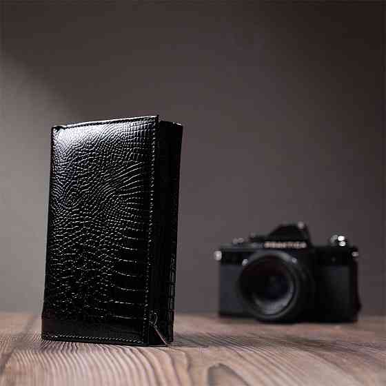 Жіночий гаманець у три складання з лакованої фактурної натуральної шкіри ST Leather 22707 Чорний Київ