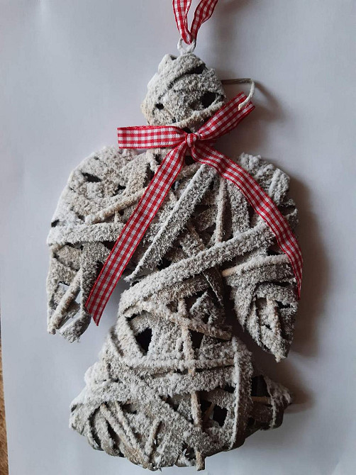 Дерев`яна іграшка на ялинку Янгол 20 на 14 см сіро-червоний Київ - фото 1