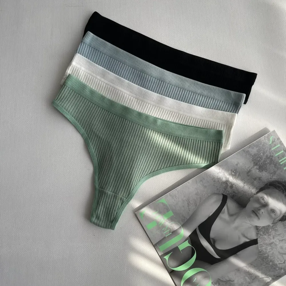 Базовые стринги в рубчик ( Белый  цвет, размер M,L,XL ) Киев - изображение 4