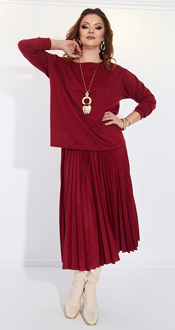 Замшевый костюм с юбкой плиссе (54) Киев - изображение 1