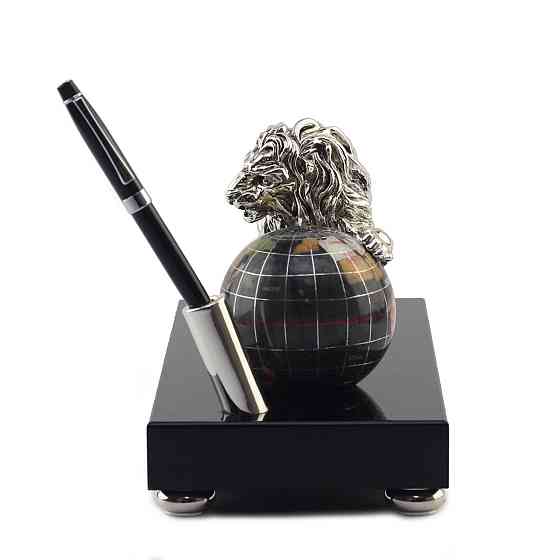 Статуетка ArtBe «Лев c глобусом», срібло 26 х 14,5 см Рівне