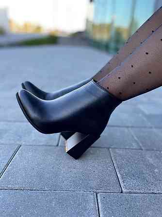 Nivelle Черевики жіночі NIVELLE чорні натуральна шкіра каблук 8см 35р.36р.40р. (4822) Коломыя