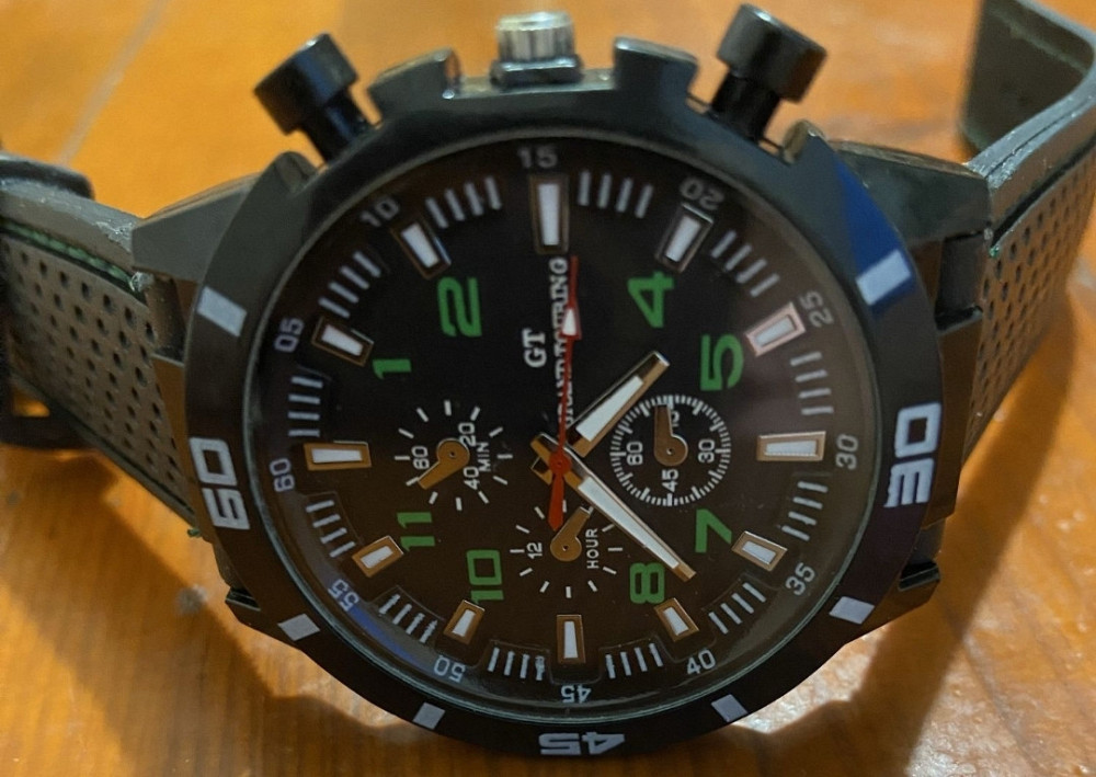 Молодежные кварцевые часы. Харьков - изображение 2