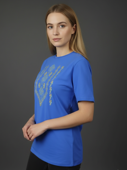Женская насыщенная вышиванка- футболка в голубом цвете Киев - изображение 2