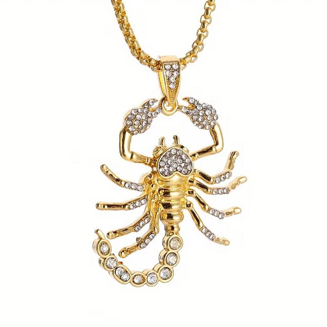Подвеска скорпион на цепочке золотая, кулон знак зодиака Скорпион со стразами Киев - изображение 1