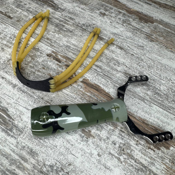 Рогатка компактна для спорту та риболовлі металева з забарвленням кольору хакі Київ