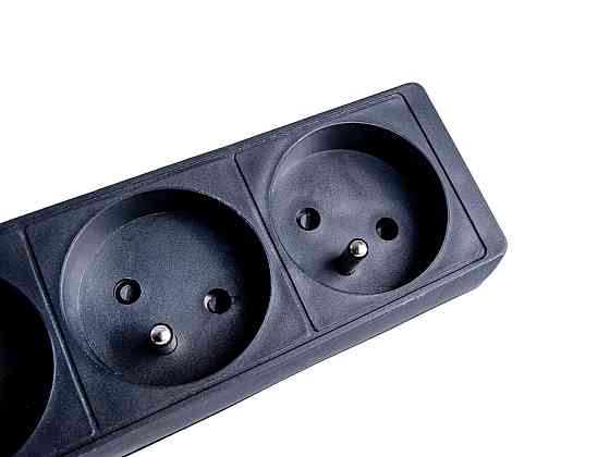 Подовжувач електричний "Keltin" побутовий IP20 із заземленням і вимикачем  3 метра 3 гнізда чорний Стрий