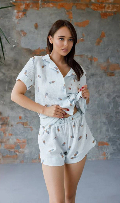 Піжама жіноча муслінова шорти і сорочка М Ананас Блакитний Харків - фото 1