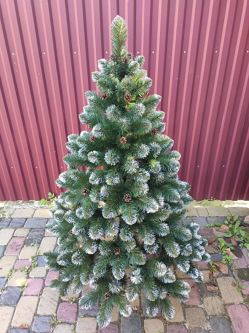 Искусственная елка с инеем и шишками ПВХ пленка 1.2 Одесса - изображение 1