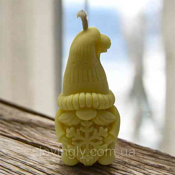 Фігурна свічка у формі гнома - натуральний віск, новорічний декор 7 см Ірпінь