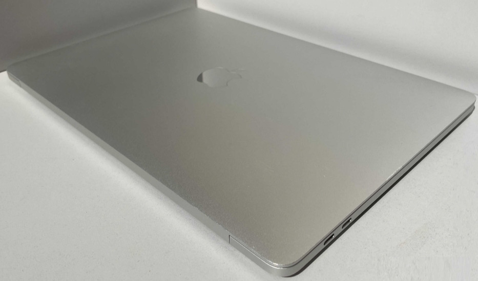 Ноутбук: MacBook Pro 13 (2019) Touch bar Apple Київ - фото 3