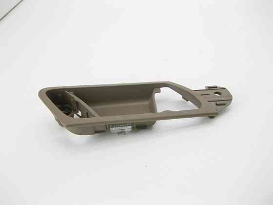 Mercedes-Benz  A1647660664 1A28 Накладка внутрішньої ручки відкриття передніх правих дверей бежева ML W164 Одеса