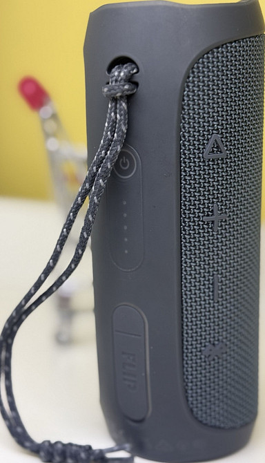 Портативна Bluetooth колонка JBL FLIP 4 у гарному стані. Харків - фото 2