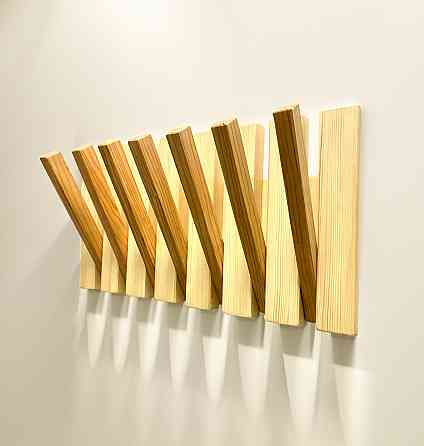 Вешалка настенная складная портативная из дерева ели и модрины на 7 крючков, сделано в Украине Каменец-Подольский