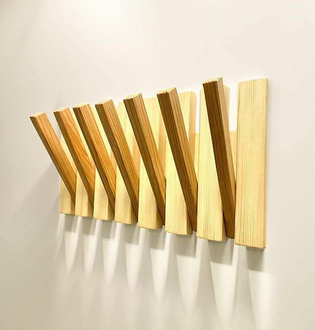 Вешалка настенная складная портативная из дерева ели и модрины на 7 крючков, сделано в Украине Каменец-Подольский - изображение 2