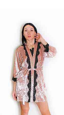 Жіноча нічна сорочка з халатиком із мармурового велюру Пудровий S Харків