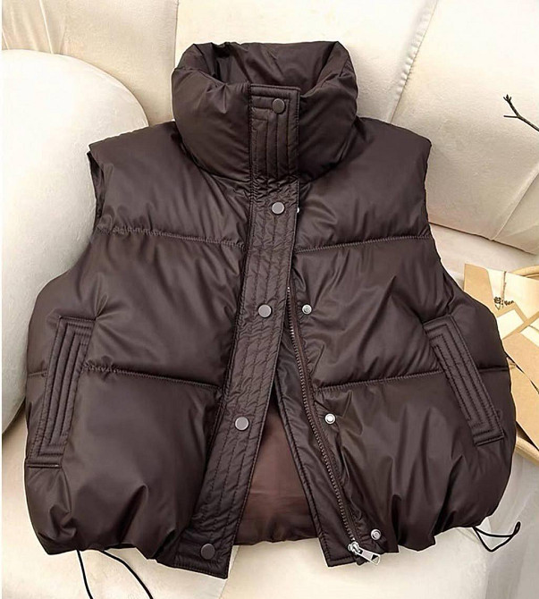 Жіноча укорочена жилетка з кишенями плащівка FLOW на синтепоні Шоколад, 42/44 Одеса - фото 1