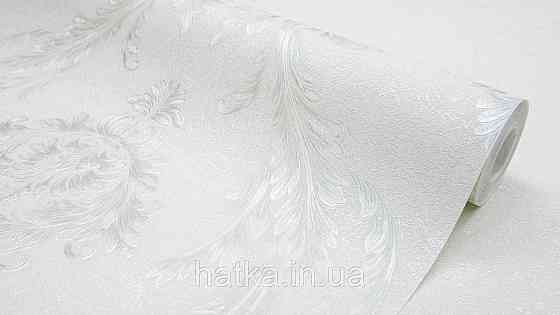 Шпалери метрові вінілові на флізеліні Sintra Classic класика вензелю візерунки структурні сріблясті на білому 520017 Київ