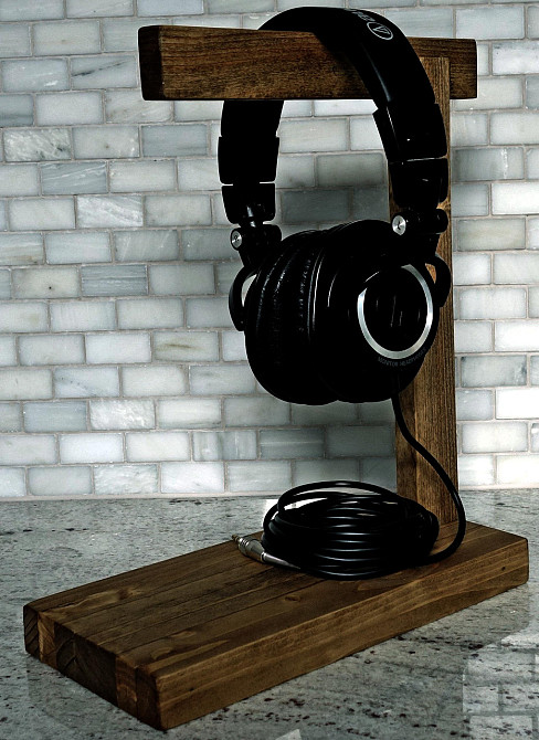 Стойка для наушников 