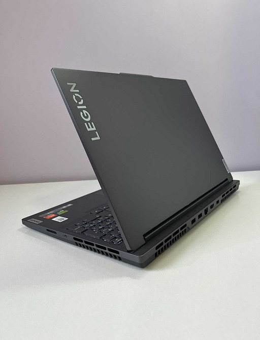 Новый Legion Slim 5 RTX 4060 8 Gb Ryzen 5 7640HS 16