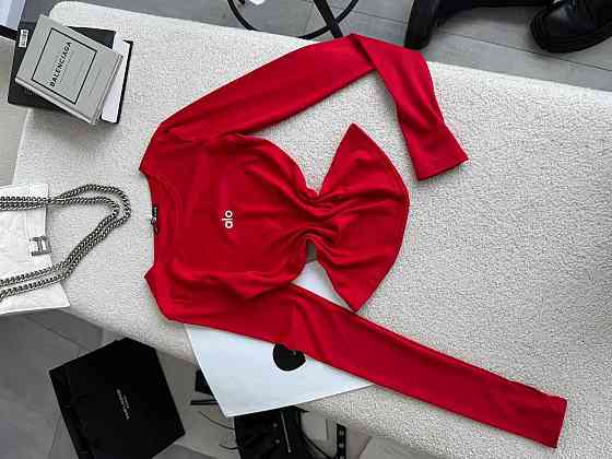 Стильний жіночий базовий лонгслів із написом і вирізом під пальчик мікродайвінг Червоний Одеса