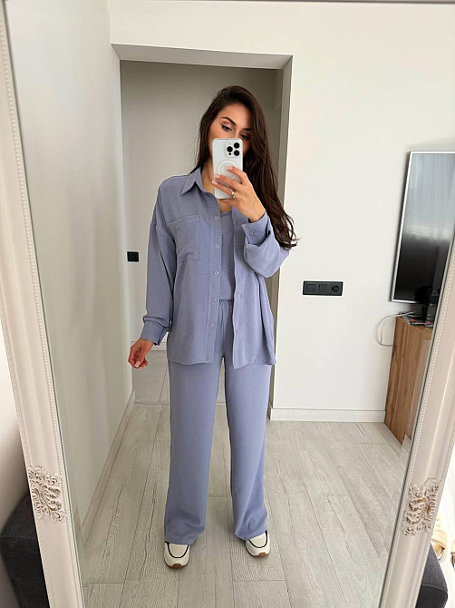 Женский базовый костюм тройка: рубашка майка и штаны креп жатка Серый, 50/52 Одесса - изображение 3