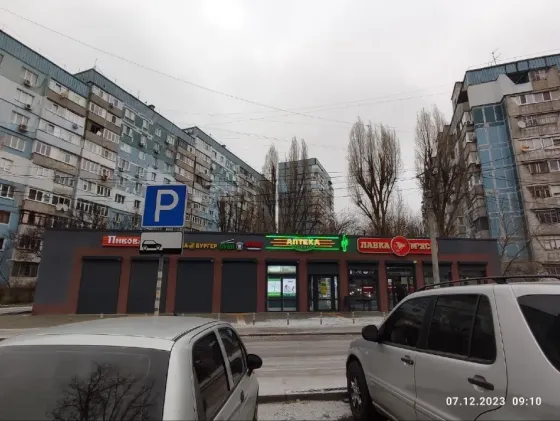 Продам Риночний комплекс Терещенковська 22 (нові чорні Павільйони) з водой і каналізацією. з Орендарями (на довгий строк). Червона лінія, окремі входи Дніпро