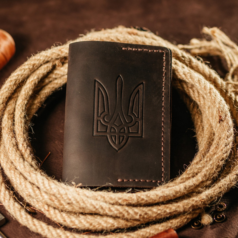Паспортниця Тризуб коричнева шкіряна, обкладинка на паспорт, стильний практичний чохол зі шкіри з тисненнямMasterSem Київ - фото 2