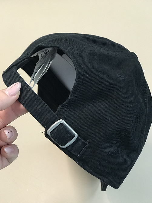 Черная бейсболка\ кепка премиум качества с надписью: 