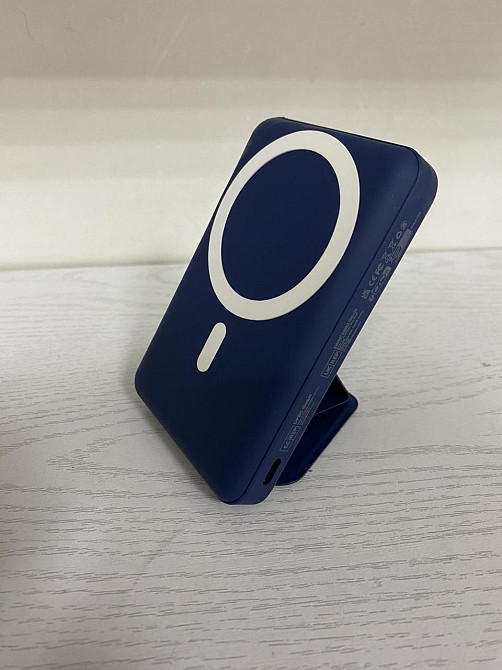 Б/В Power Bank AOGUERBE 10000 mAh MagSafe 22.5W: портативний зарядний пристрій зі складною підставкою та дисплеєм Київ - фото 4