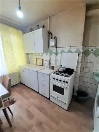 Победа-5, 4 этаж, пр. Героев-12, лит .3кв., жилое состояние Днепр