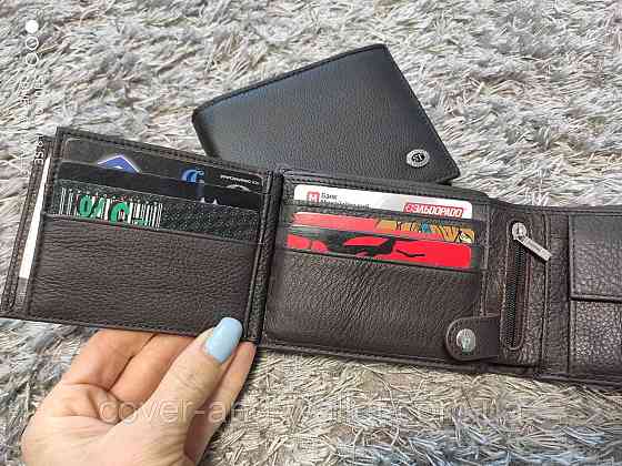 Зручне чоловіче портмоне без застібки коричневого кольору ST Leather Київ