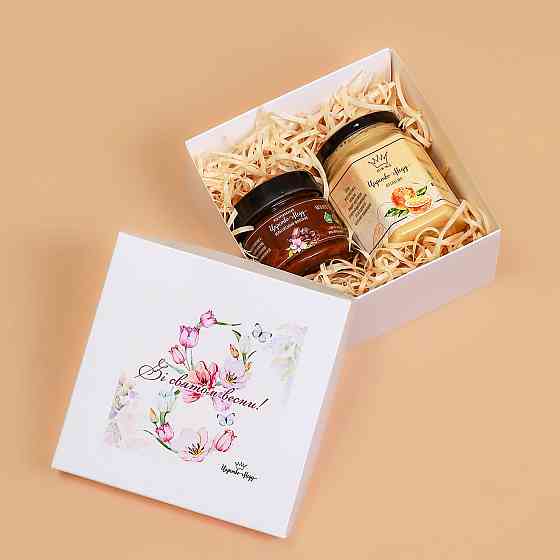 Корпоративні подарунки на 8 березня №71 для колег жінок від колективу. Одеса