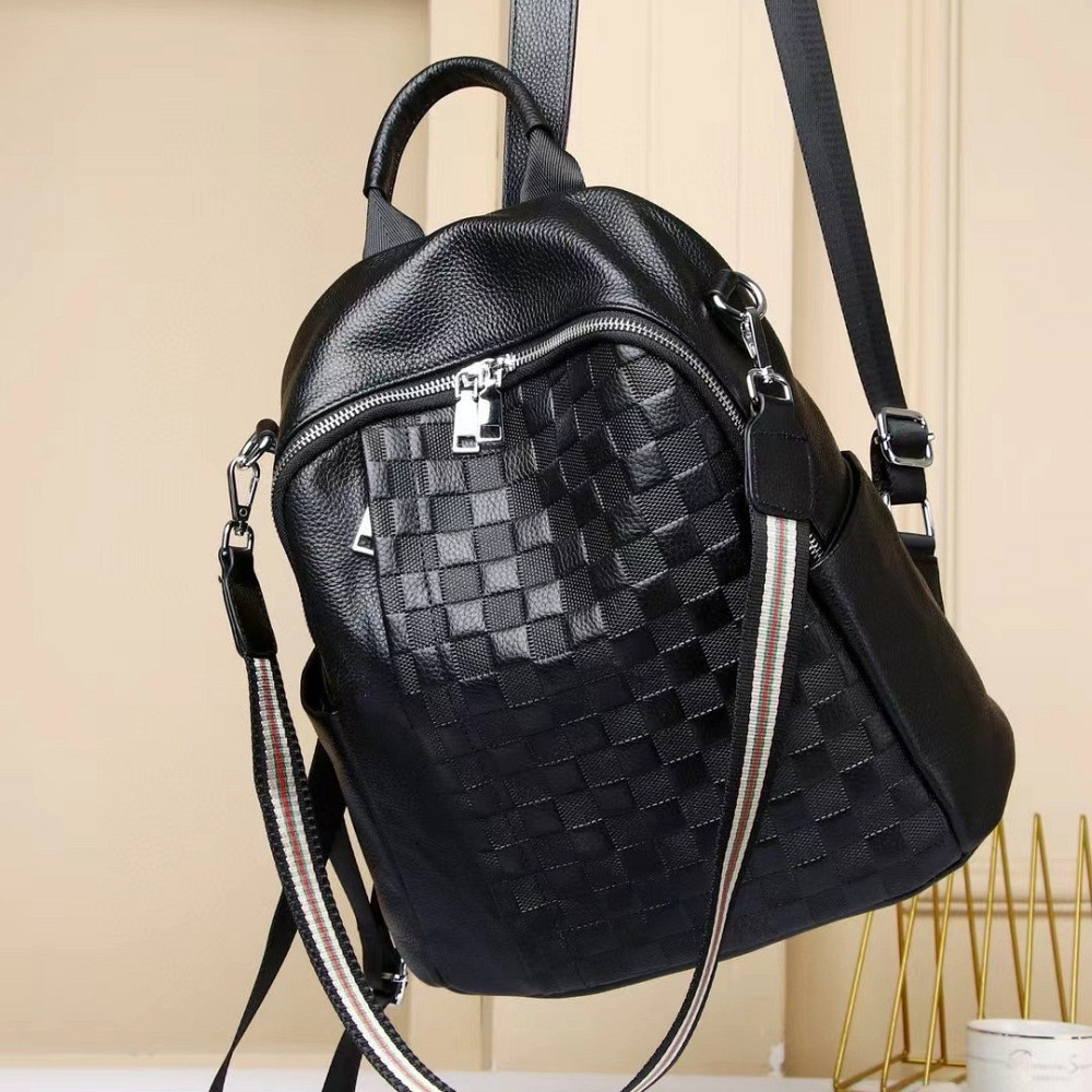 Шкіряний жіночий рюкзак з шахматним візерунком, чорний Київ - фото 4
