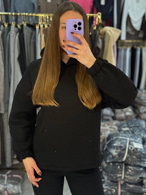 Женский утепленный блестящий худи со стразами трехнитка на флисе Черный, 46/48 Одесса - изображение 1