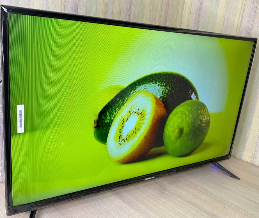 Тонкий телевізор: Samsung 34" 4K HDR Smart TV Харків - фото 4
