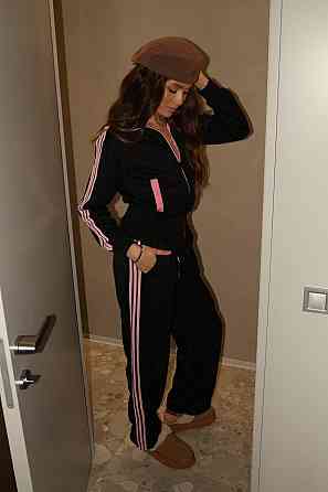 Женский трендовый костюм двойка: кофта и штаны с лампасами турецкая трехнитка Черный, 48/50 Одесса