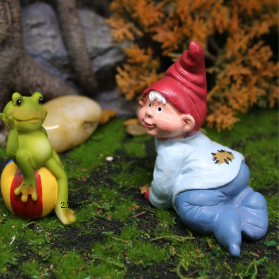 Гном-малыш 7.3 х 6.5 см фигурка из полистоуна для мини-сада Одесса