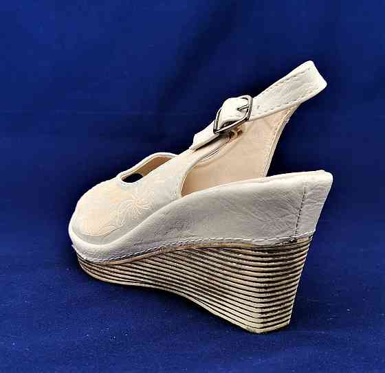 Жіночі Сандалії Босоніжки на Танкетці Платформа Бежеві Літні (розміри: 36,37,38,39,40,41) — 75-5 Дніпро