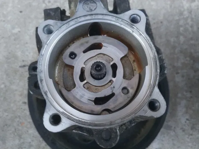 Насос гідропідсилювача 2108517 Мерседес по запчастинах Винница - изображение 3