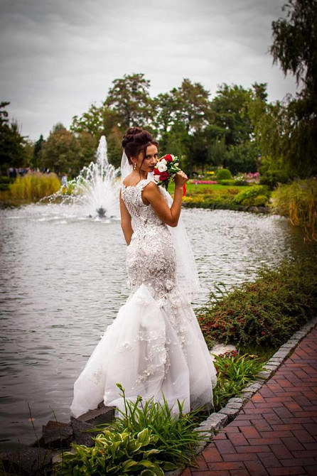 Свадебное платье рыбка 42 размер б/у Киев - изображение 1