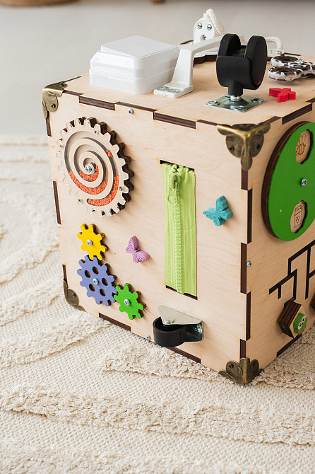 Маленький Бізікуб 23*23*23 Розвивальний дитячий куб Бізікуб із фанери без фарби Бізіборд Тернопіль - фото 7