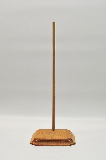 Подставка для кукол 