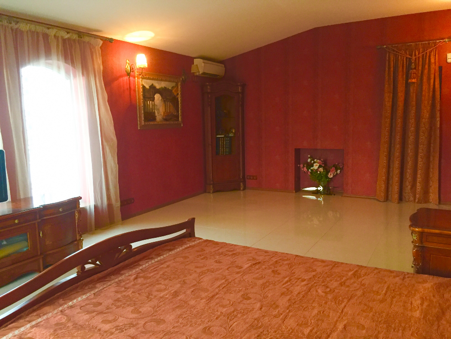 Угловая большая тумба витрина в зале Харьков - изображение 5