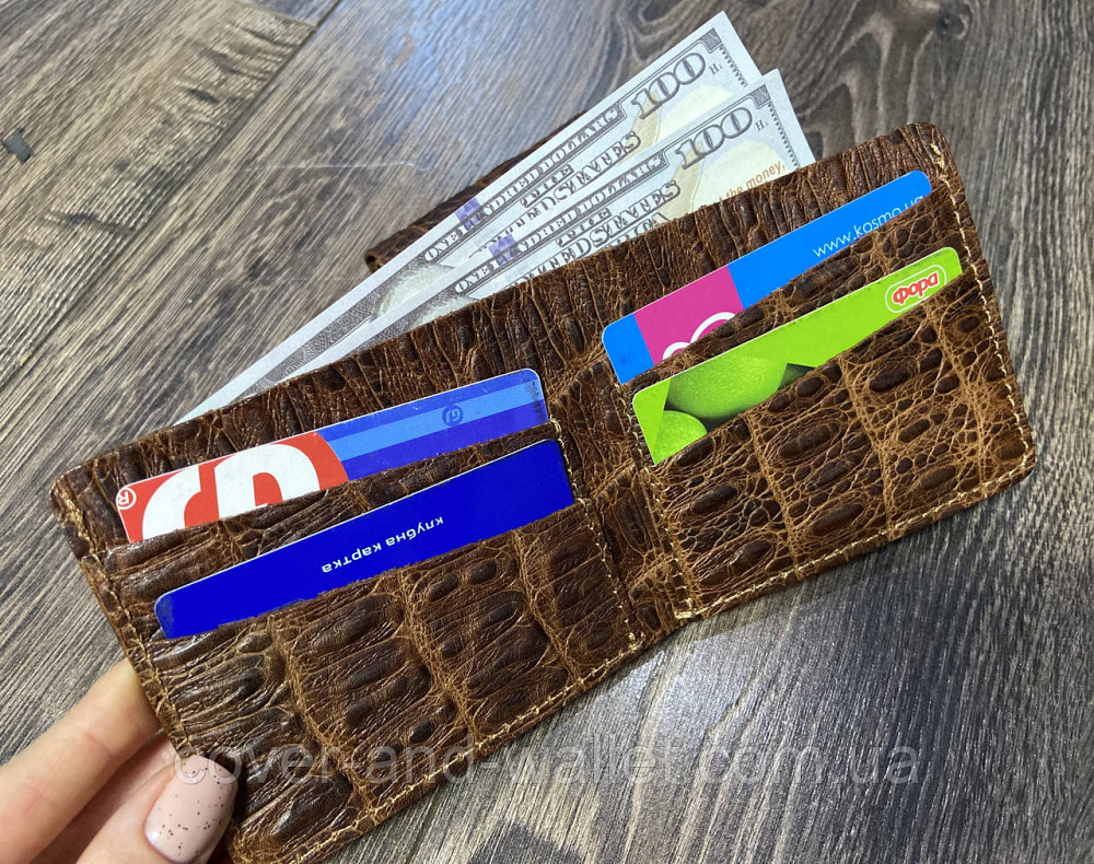 Тонкий компактний чоловічий гаманець із фактурної шкіри під крокодила Old Traditions Київ - фото 5