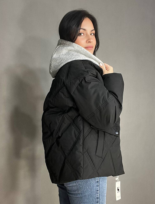 Куртка жіноча Joy one 552 демісезонна оверсайз трикотажна вставка з капюшоном подвійна застібка чорна, чорний, M Київ - фото 4