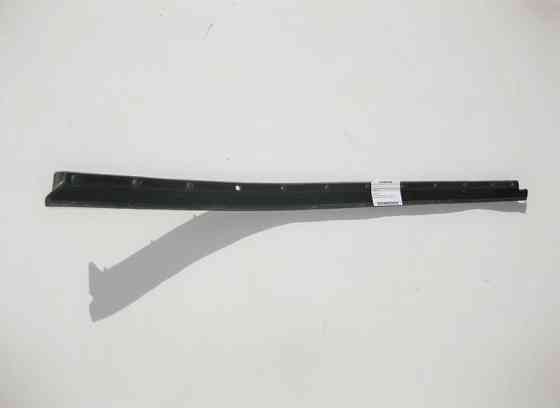 Mercedes-Benz  A1646904762 Ущільнювальна нижня гумка передніх лівих дверей ML X164 GL Одеса