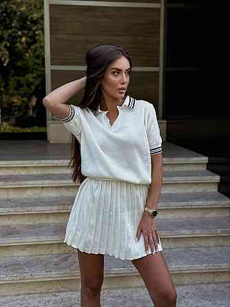 Женский стильный прогулочный костюм двойка: футболка поло + юбка вязка Молочный Одесса