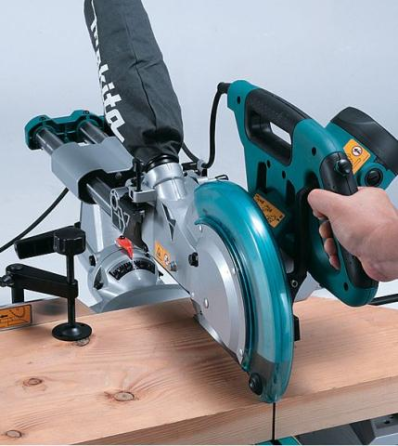 Профессиональная ручная торцовочная пила Makita LS1018LN: 1430 Вт, круг 260 мм, функция протяжки Киев