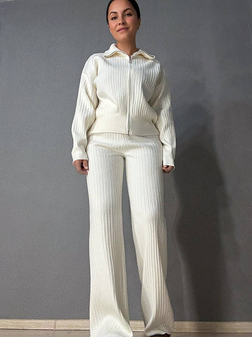 Костюм жіночий Joy One 376 вʼязаний в рубчик з кофтою на блискавці та брюками палаццо, молочний, one size Київ - фото 11